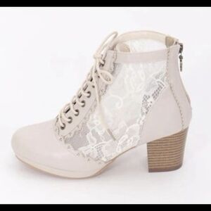 Axes Femme Tulle Lace Up Boots